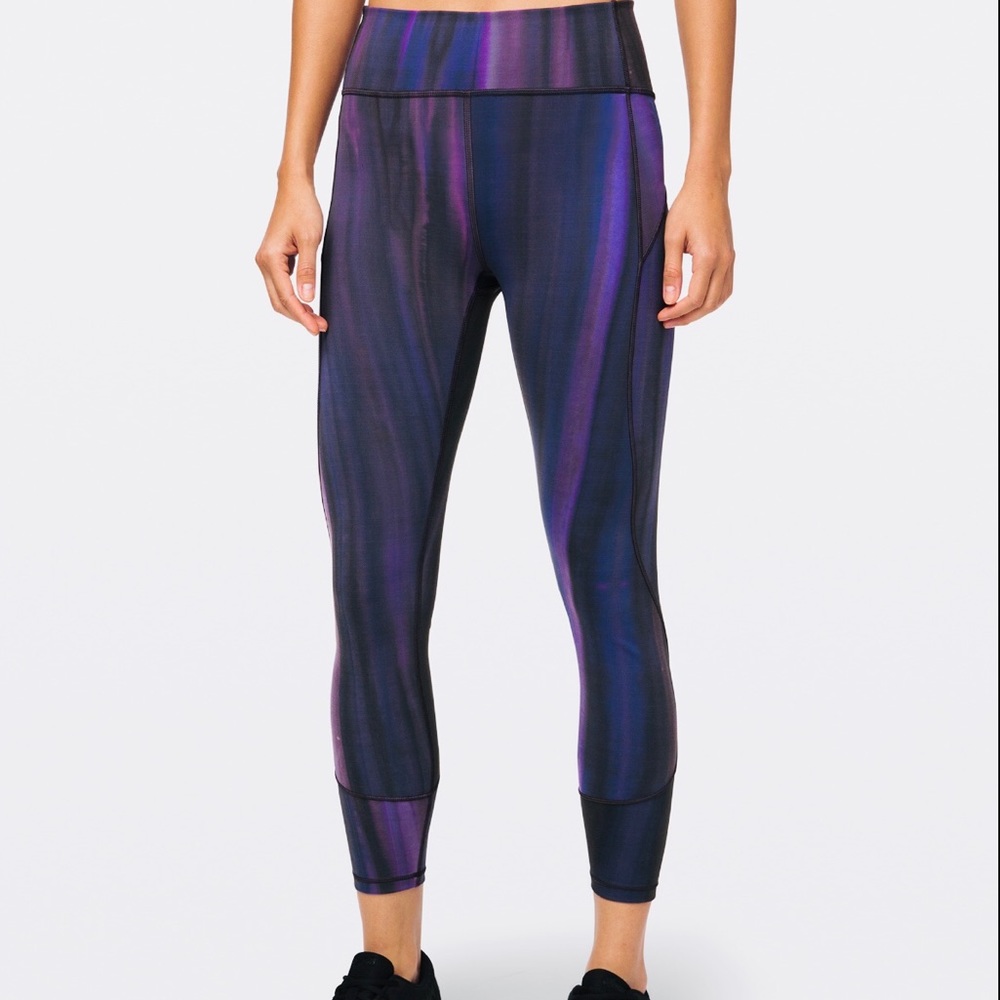 Lululemon In Movement Tight 25” RARE - Picture 2 of 9